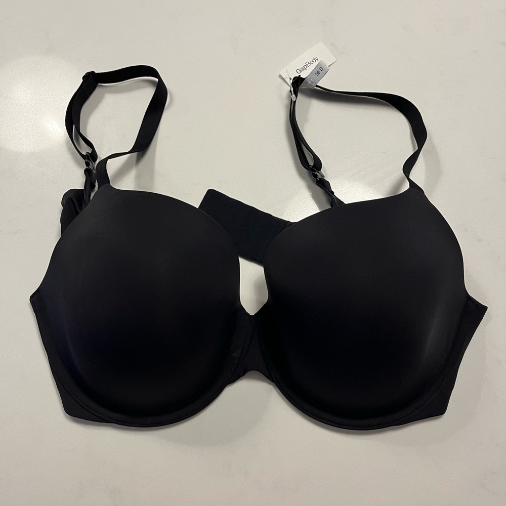 GAP | t-shirt bra in black NWT